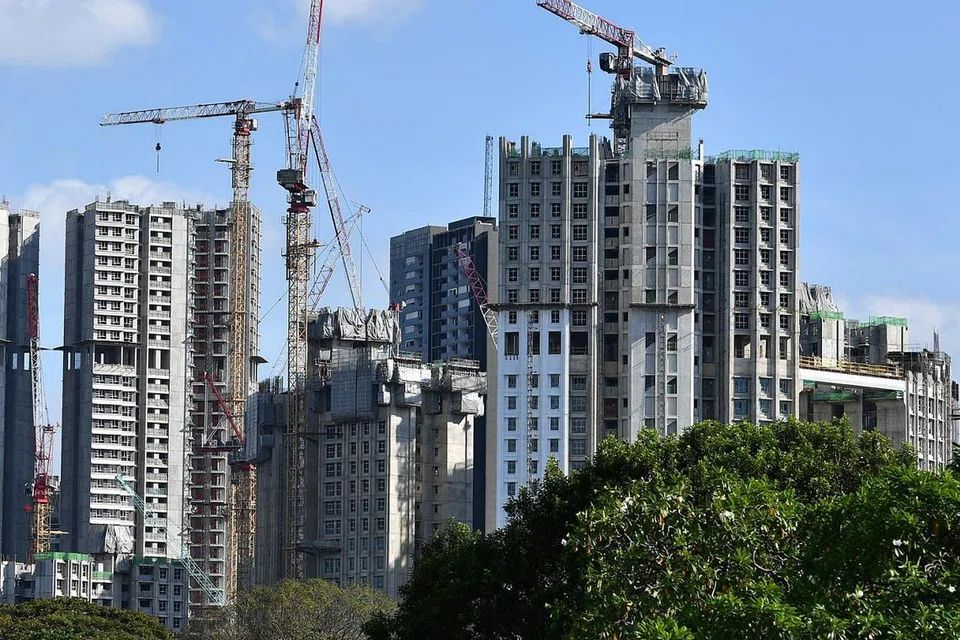 LEBIH PANTAS DAPAT FLAT: Di bawah skim baru, pemohon flat baki boleh bermohon bila-bila masa dan boleh mengetahui jika permohonan mereka berjaya pada hari bekerja keesokan harinya. - Foto BH oleh CHONG JUN LIANG