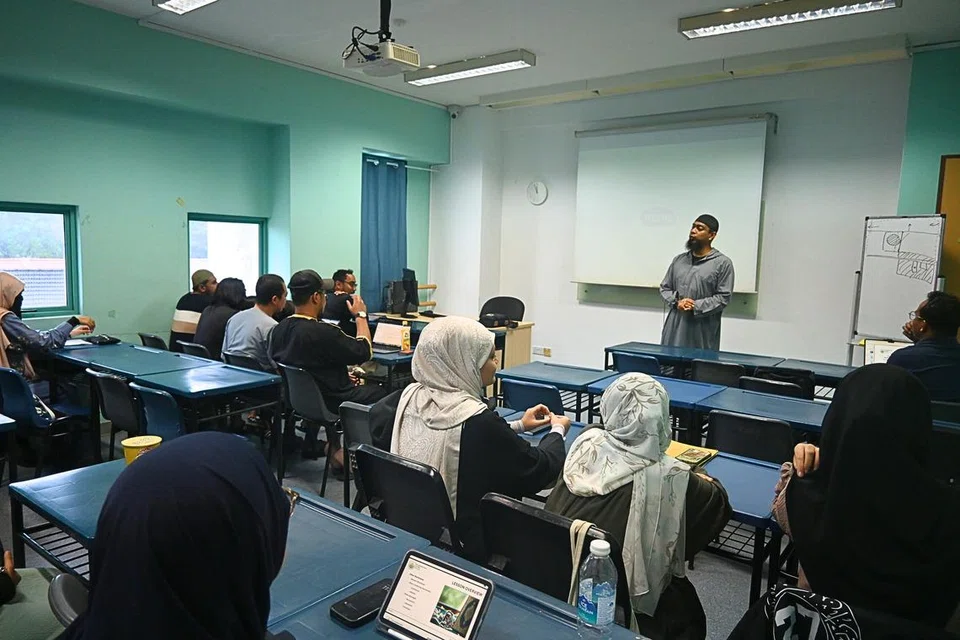 Ditubuhkan pada 2000, Kolej Islam Muhammadiyah (KIM), antara institusi pendidikan di bawah Persatuan Muhammadiyah, telah mendidik lebih 4,000 pelajar dan menawarkan pengajian hingga ijazah Sarjana Muda dalam Pendidikan Islam, termasuk program dalam bahasa Inggeris yang kian mendapat sambutan.