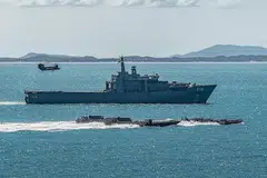 LATIHAN BERSEPADU: Angkatan Bersenjata Singapura (SAF) mengadakan latihan bersepadu, Latihan 'Wallaby', melibatkan askar dari tentera udara, darat dan laut yang berlangsung dari 13 September hingga 21 Oktober di kawasan latihan Shoalwater Bay, di Queensland, Australia. Latihan bagi tahun ini telah dikecilkan akibat pandemik, dengan hanya sekitar 600 askar mengambil bahagian, berbanding sehingga 4,000 askar pada tahun-tahun sebelum Covid-19 menular.- Foto MINDEF 
