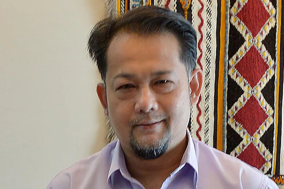 ENCIK AZHAR: Sejak penubuhan Indah Living Pte Ltd, penjualan perabot syarikatnya itu telah melonjak sebanyak 200 peratus.