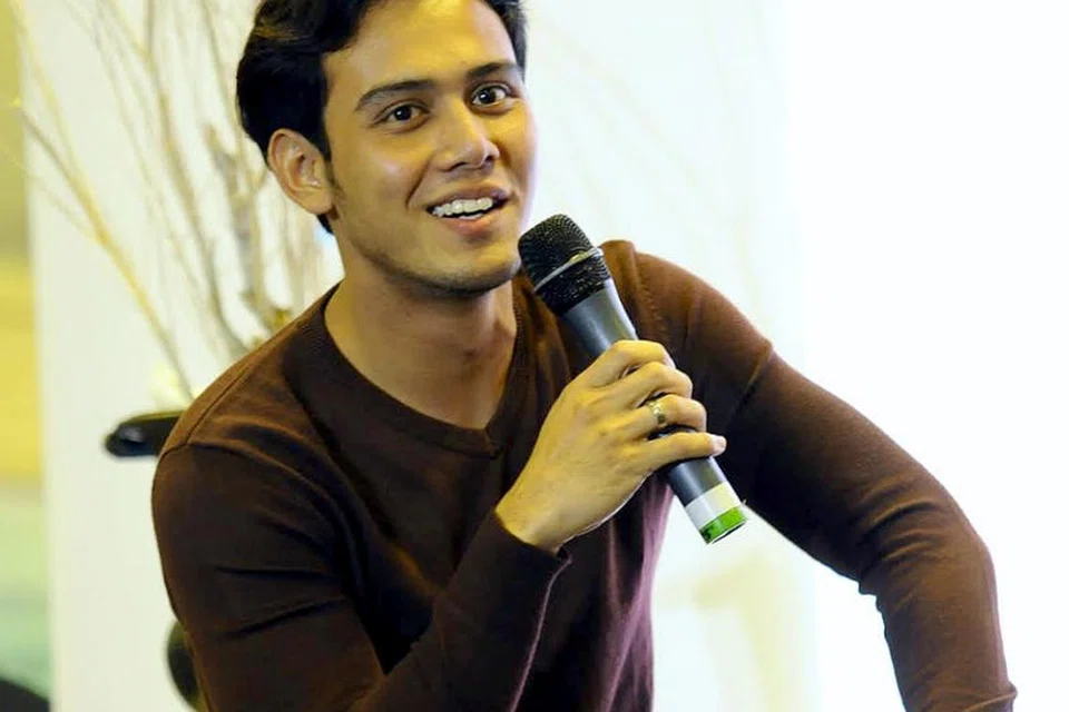 HAFIDZ ROSHDI: Tidak berkesudahan kisah dengan bekas isteri, Nurul Shuhada, gara-gara foto mesra mereka yang lama digunakan untuk mempromosikan produk.