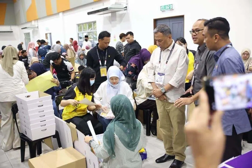 Pilihan Raya Negeri Johor, SPR, keluar mengundi