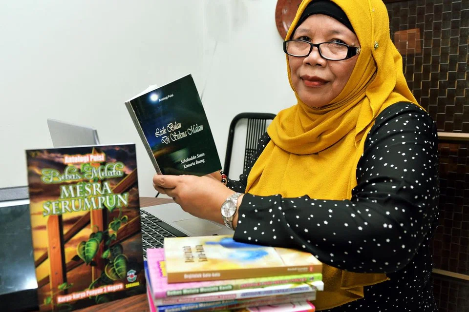 Kamaria Buang, antara penulis wanita yang produktif di Singapura.