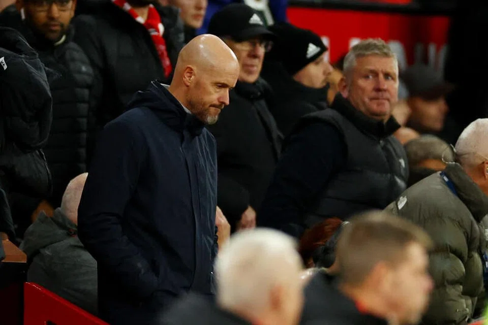 KEDUDUKAN DALAM BAHAYA: Pengurus Manchester United, Erik ten Hag, menghadapi tekanan selepas pasukannya memaparkan prestasi hambar musim ini.