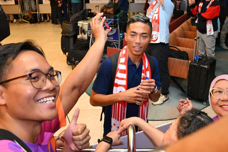 Penyerang Singa, Shawal Anuar (tengah), berkata beliau tidak menjangkakan sambutan yang memberangsangkan apabila pulang ke Singapura.