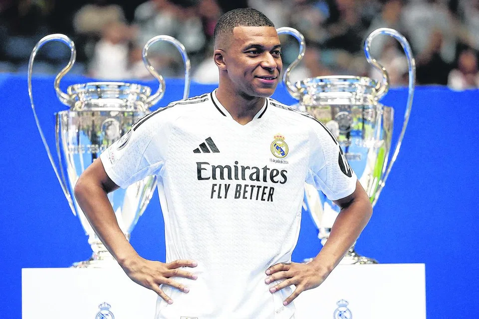 Penyerang Perancis, Kylian Mbappe, menyertai Real Madrid setelah kontraknya bersama kelab PSG tamat musim panas ini.