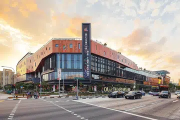 ACARA HIBRID: 'Konsert Kita: Selamat Datang Kembali ke OTH' sebuah acara hibrid yang akan diadakan di kawasan Town Square dan ditayangkan secara langsung di Facebook OTH.- Foto fail