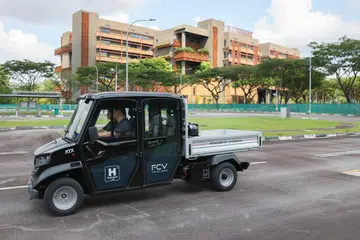 GUNA TENAGA HIDROGEN: Lori diubah Spectronik bernama “Cruiser” ini menggunakan sel hidrogen sebagai bekalan tenaganya.
