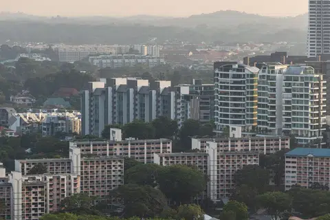 Gangguan bekalan air menjejaskan beberapa blok di Tanglin Halt Road dan Commonwealth Drive.