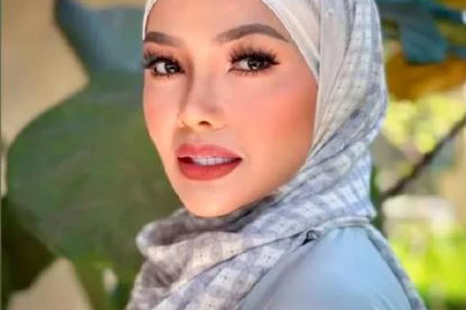 Pelakon and usahawan, Zarina Zainuddin, hilang semangat apabila terima hinaan warganet menerusi media sosial. 