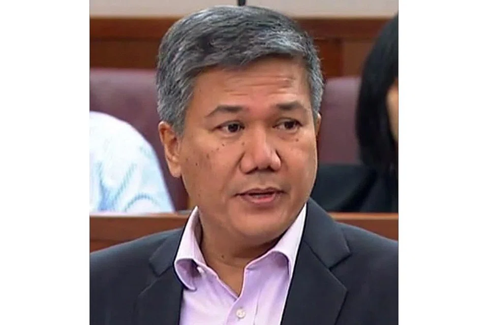 Encik Azmoon Ahmad, Anggota Parlimen Dilantik.