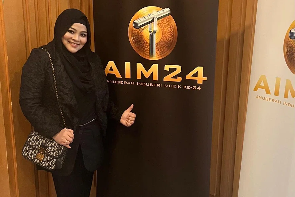 Diana Nazyra bersyukur dan tidak menduga lagu ‘Hawa’ mengenai pemerkasaan wanita yang diciptanya bersama penggubah Malaysia, Omar K, terpilih bagi antara lima calon kategori  ‘Lagu Bahasa Melayu Terbaik Yang Dipersembahkan Oleh Artis Luar Negara’, bagi Anugerah Industri Muzik (AIM) pada 13 September ini.