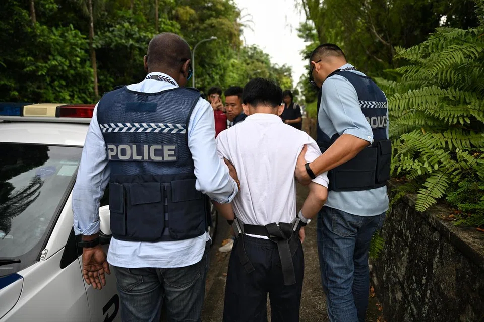(Gambar hiasan) Lebih tiga suku, atau 77.4 peratus, responden dalam tinjauan 2023 Kementerian Ehwal Dalam Negeri (MHA) amat setuju atau setuju bahawa hukuman mati harus dikenakan bagi jenayah paling serius, seperti membunuh dengan sengaja, mengedar sejumlah besar dadah, dan menggunakan atau cuba menggunakan senjata api dengan niat menyebabkan kecederaan fizikal.