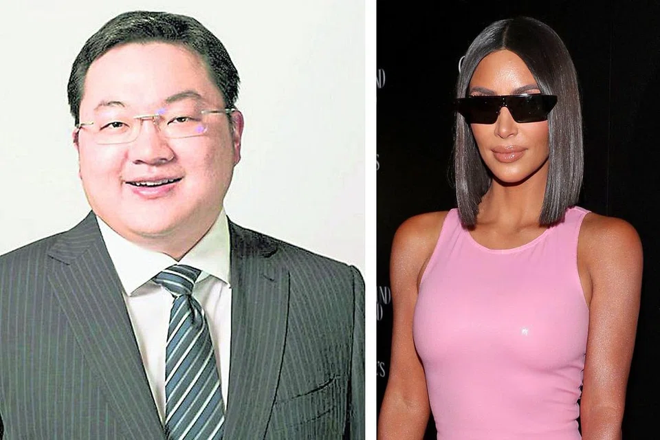 HADIAH MEWAH: Low Taek Jho (kiri), yang juga dikenali sebagai Jho Low telah memberi Cik Kim Kardashian (kanan) dan bekas suaminya kereta Ferrari sebagai hadiah perkahwinan mereka pada 2011 oleh Low Taek Jho. - Foto fail, AFP