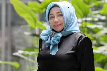 MARIA BACHOK: Gembira akan bertemu peminatnya dalam acara '90 Minit Bersama..." Jumaat ini. - Foto BH oleh GAVIN FOO