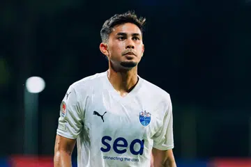 Bekas pemain dan bakat muda bola sepak Singapura, Adam Swandi, bakal menjalani pemasangan peranti pemula jantung (ICD). Sudah hampir setahun sejak pengumuman persaraan beliau daripada bola sepak akibat masalah jantung.