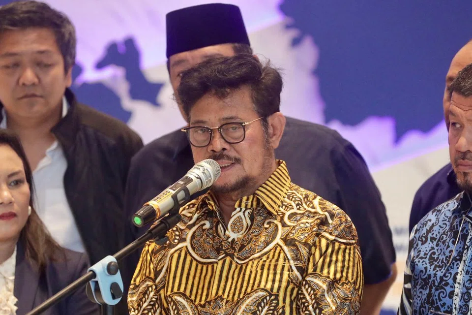 SUSPEK RASUAH DITAHAN: Agensi antirasuah Indonesia, Komisi Pemberantasan Korupsi (KPK), pada Khamis menangkap bekas Menteri Pertanian, Encik Syahrul Yasin Limpo setelah menamakannya sebagai suspek kes suapan pada Rabu.
