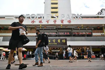 PENGUBAHSUAIAN YANG DITERIMA DENGAN BAIK: Pusat Makanan People’s Park mendapat penampilan baru dan bersih. 