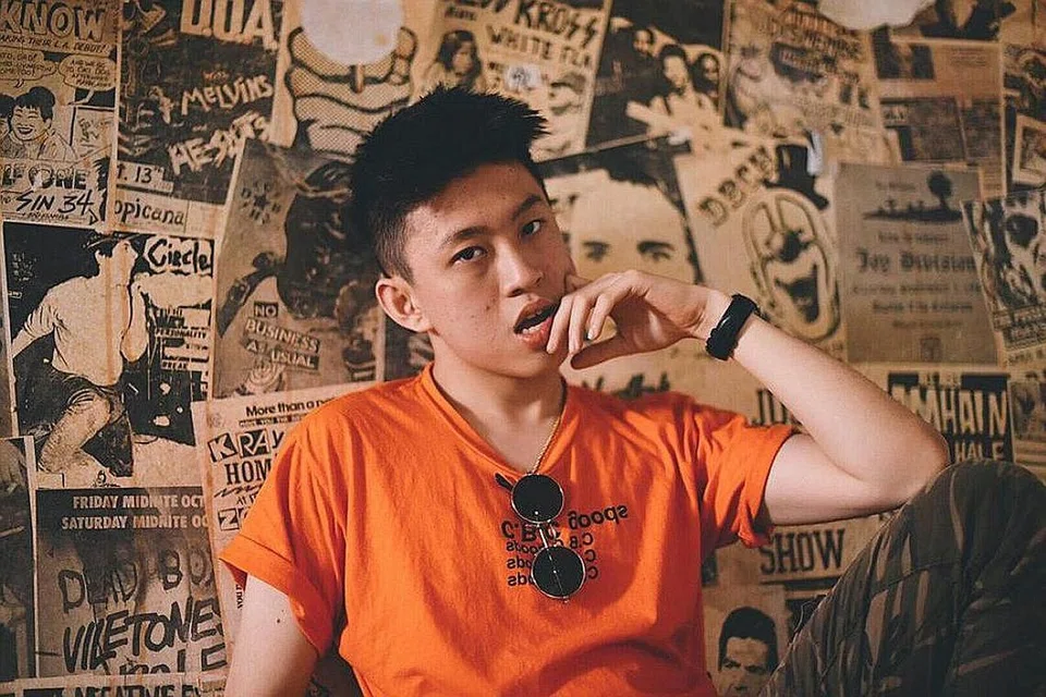 RICH BRIAN: Penyanyi rap asal Indonesia ini disenaraikan majalah Forbes sebagai antara belia di bawah usia 30 tahun yang berjaya. - Foto FORBES