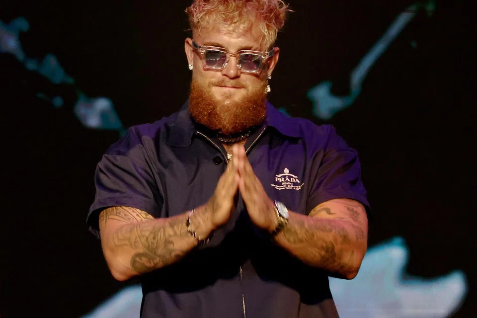 Pempengaruh YouTube dan petinju, Jake Paul, turut mengadakan satu sidang akhbar di Teater Apollo di bandar New York pada 13 Mei, menjelang pertarungannya dengan Mike Tyson. 
