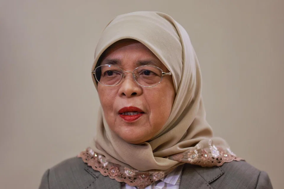 Dalam catatan di Facebooknya pada 26 Februari, mantan presiden, Puan Halimah Yacob, berkata persetujuan umum selepas Perang Dunia II untuk melindungi golongan yang tidak bersalah, telah terjejas teruk disebabkan perang di Gaza.