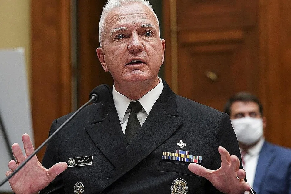 PERLU KAWAL COVID-19: Laksamana Brett Giroir berkata Amerika perlu lakukan apa sahaja untuk mengawal penularan Covid-19. Negara itu merupakan antara yang paling teruk terjejas. - Foto EPA-EFE 