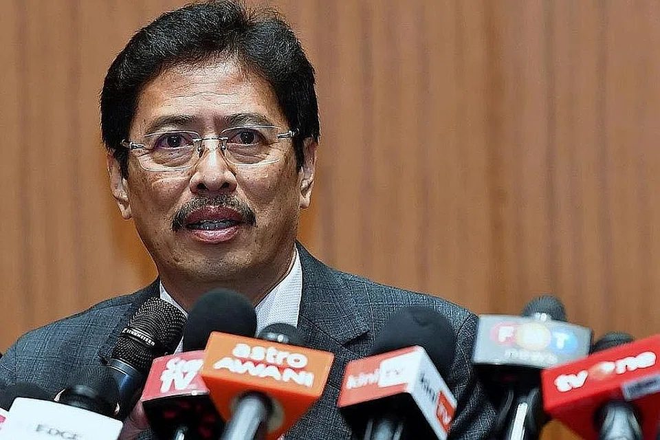 HADAPI SIASATAN: Ketua Pesuruhjaya Suruhanjaya Pencegahan Rasuah Malaysia (SPRM), Tan Sri Azam Baki. - Foto SHIN MIN