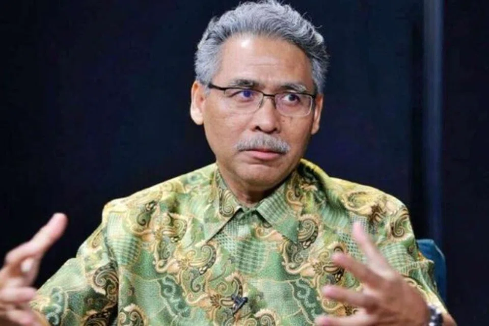 Pakar Geostrategis, Profesor Dr Azmi Hasan.