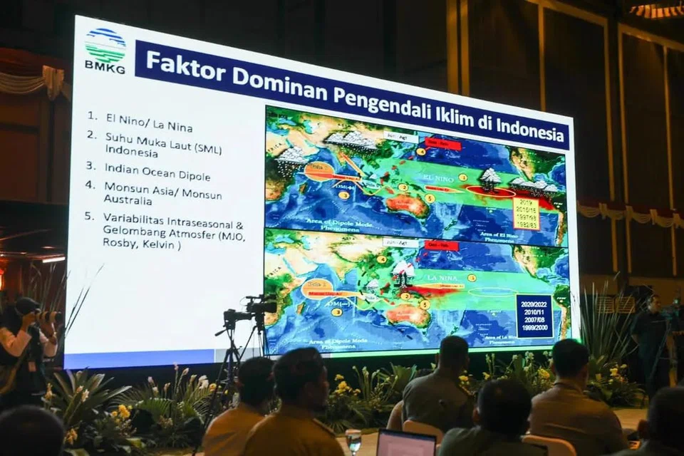 BENTANG DATA: terdapat 7,307 tompok panas setakat 7 Oktober 2023, jauh lebih tinggi berbanding 1,139 tompok panas dalam tempoh yang sama pada 2022 kerana musim kemarau 2023 berpanjangan akibat fenomena cuaca El Nino.