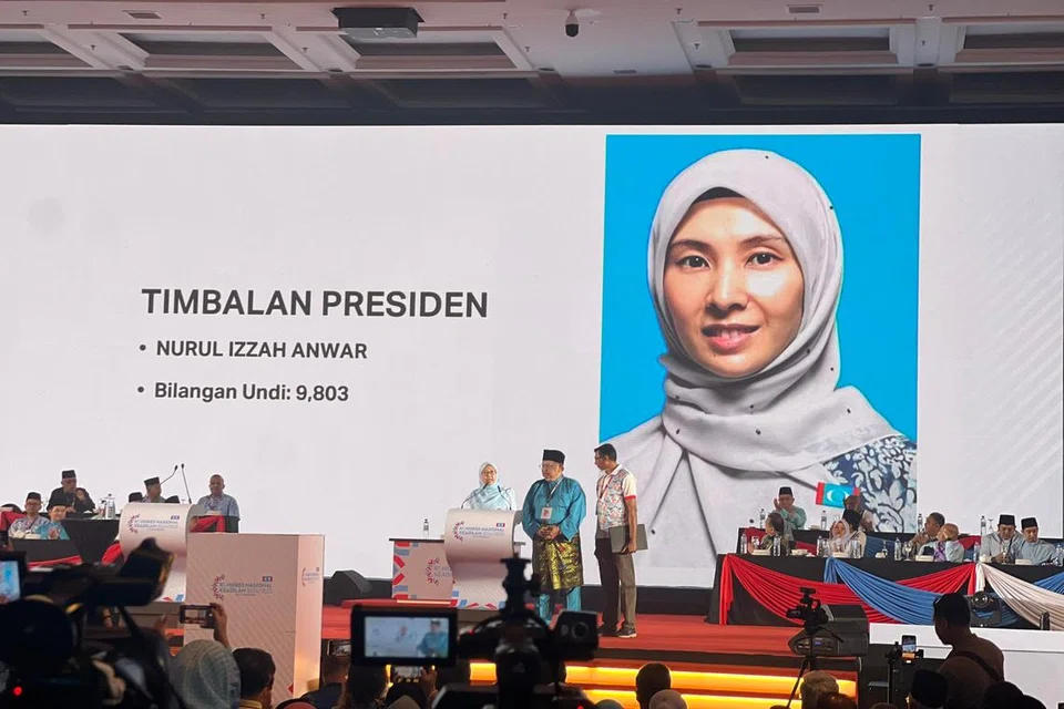 Mantan Naib Presiden Parti Keadilan Rakyat (PKR), Cik Nurul Izzah Anwar, menang jawatan Timbalan Presiden, menewaskan Datuk Seri Rafizi Ramli, dalam pemilihan pimpinan Pusat PKR pada 23 Mei.