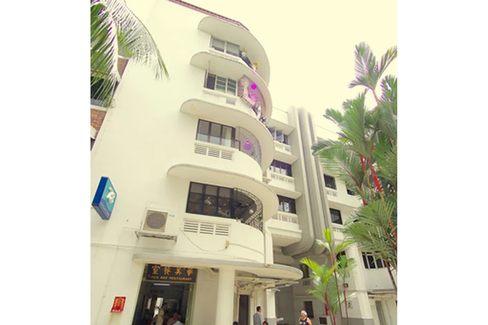 BLOK KASUT KUDA: Flat blok kasut kuda yang terletak di Moh Guan Terrace dan Guan Chuan Street ini dibina antara 1939 dan 1940. 
