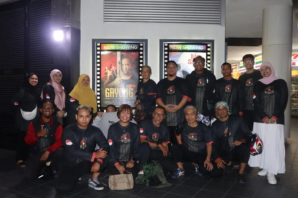 Perguruan Silat Seni Gayong Singapura menonton filem Gayong di GV Yishun