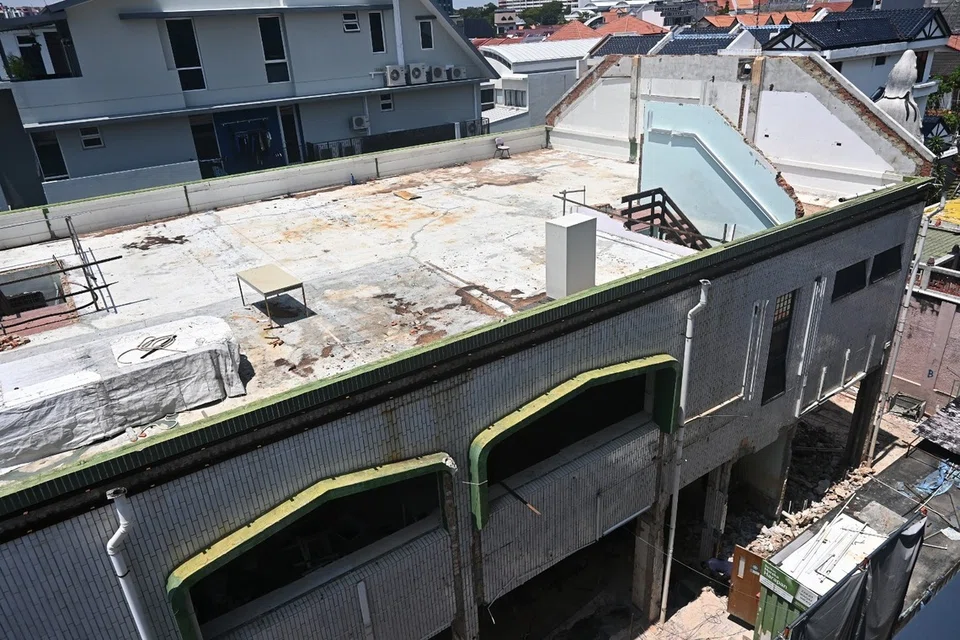 Kerja naik taraf bangunan ini bermula pada Mac 2024 bagi mempertingkatkan kemudahan sedia ada agar lebih selesa dan berfungsi dengan lebih berkesan demi manfaat orang ramai di sini. 