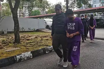 Malaysia, pelakon, tahan reman, lokap, jualan lembu, penipuan tanah