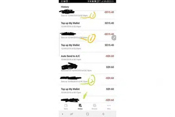 MASALAH KETERSAMBUNGAN: Pengguna DBS PayLah!, Vicky Faith, yang membuat bayaran $15.40 dan $9.60 pada 12 September dan 10 September mendapati bahawa kedua-dua bayaran itu dibuat dua kali.