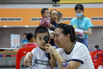 (gambar hiasan) Koperatif boleh mendapatkan sokongan pembiayaan separa bagi projek masyarakat seperti sesi pemeriksaan kesihatan asas di kolong blok di bawah Dana Memperkasa Masyarakat yang baru bernilai $1 juta yang diumumkan pada 16 Ogos.
