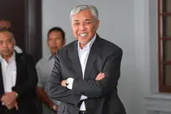 DATUK SERI DR AHMAD ZAHID HAMIDI: Jabatan Peguam Negara menghentikan semua prosiding 47 tuduhan pecah amanah, rasuah dan pengubahan wang haram terhadapnya.  