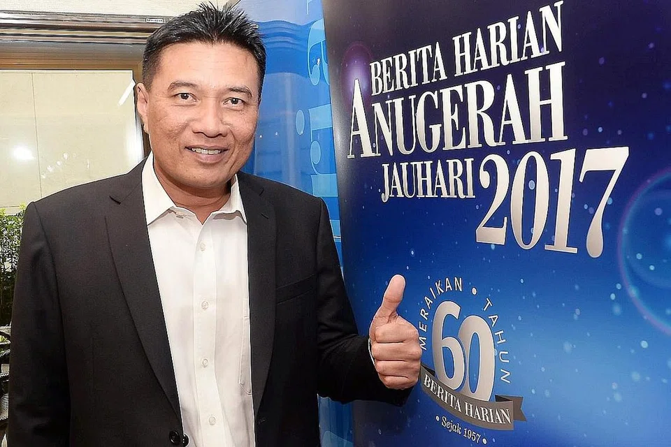 ENCIK ABU BAKAR MOHD NOR: Mendaki tangga kerjaya di Keppel berkat peluang yang diberikan majikan, bimbingan rakan kerja dan sokongan keluarga. - Foto fail