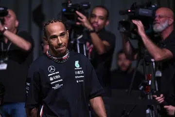 KEKAL OPTIMIS: Pemandu Mercedes, Lewis Hamilton, 38 tahun, pemandu paling berjaya dalam sejarah sukan itu dengan 103 kemenangan, kali terakhir memenangi perlumbaan Formula Satu pada 2021. 