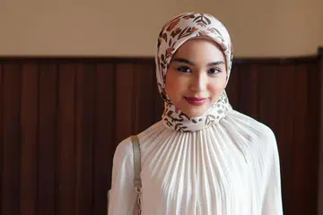 Pelakon Sharifah Rose menitikberatkan mutu dan keunikan produk yang dijual untuk memastikan jenama Harirose berbeza daripada jenama tudung yang lain. 