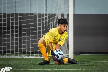 Rezal Hassan, Ilhan Hady Rezal, bola sepak, Singapura, angin ahmar, gawang