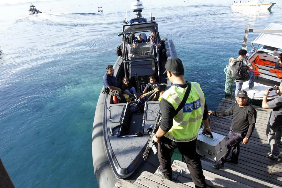 KAWALAN: Pasukan keselamatan giat memastikan keamanan kawasan perairan Malaysia.