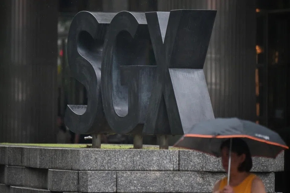 gaji, pengarah, sgx