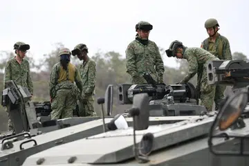 Latihan Wallaby (XWB) 2026, yang diadakan di Kawasan Latihan Shoalwater Bay (SWBTA), Australia, menandakan yang ke-36 dan melibatkan penyertaan kira-kira 6,000 anggota dan 1,200 aset daripada Tentera Singapura, Angkatan Udara Republik Singapura (RSAF), dan Perkhidmatan Digital dan Perisikan (DIS).