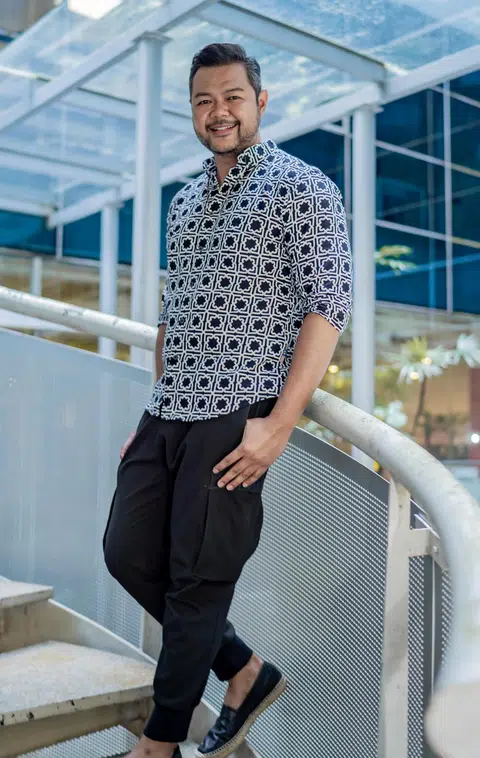 MANTAP: Hazrul Nizam kini bersedia untuk meneroka lebih banyak peluang meluaskan kerjaya muziknya di Malaysia.