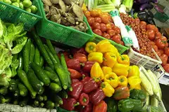 SANGAT BAIK: Pelbagai jenis sayur membawa manfaat kepada kesihatan. - Foto FAIL