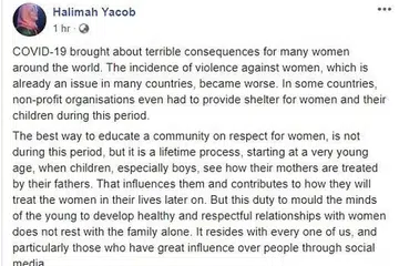 CATATAN PRESIDEN: Dalam catatannya di Facebook, Presiden Singapura, Puan Halimah Yacob, menegaskan "Wanita bukan objek yang boleh dicemuh, diejek dan diinjak-injak, dan tidak ada yang berhak melakukan itu kepada mereka".
