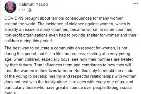 CATATAN PRESIDEN: Dalam catatannya di Facebook, Presiden Singapura, Puan Halimah Yacob, menegaskan "Wanita bukan objek yang boleh dicemuh, diejek dan diinjak-injak, dan tidak ada yang berhak melakukan itu kepada mereka".
