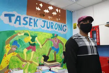 MENCEGAH LEBIH BAIK: Encik Shaiful Nizam tidak mahu belia senasib dengannya, mendewasa tanpa mempunyai sesiapa untuk membimbing mereka. - Foto BH oleh TIMOTHY DAVID