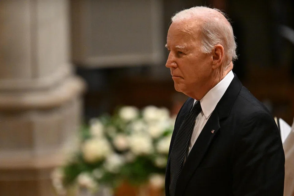 HASIL TINJAUAN PENDAPAT: Para pengundi Amerika Syarikat umumnya golongan muda dilaporkan tidak setuju dengan cara Presiden Joe Biden kendalikan konflik Israel-Hamas. 